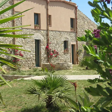 Masseria Del Piano 호텔 3*